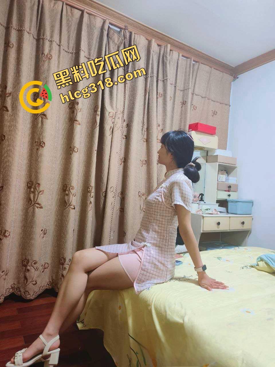 出轨上头后被玩成牲口,已婚白衣人妻『林妍』沦为情欲母狗,夜夜被炮友爆操调教,蹲地舔棒成奴隶!-5