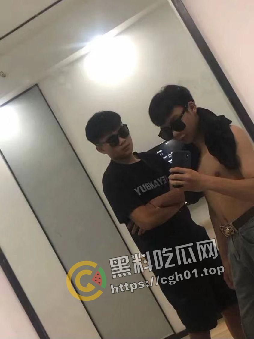 傣族精神小伙开车狂飙 喜提团灭 5人当场死亡 现场画面曝光 尸体叠罗汉-3