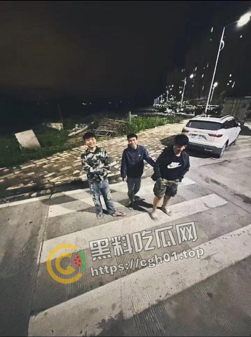 傣族精神小伙开车狂飙 喜提团灭 5人当场死亡 现场画面曝光 尸体叠罗汉-4