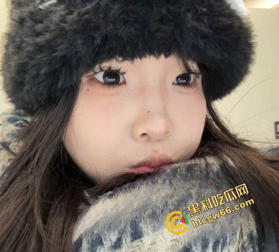 江西04年嫩妹【王诗齐】清纯校花变精桶婊，警服SM滴蜡嫩洞喷浆，大屌爆操屁股撞烂，性瘾贱货全网曝光！-4