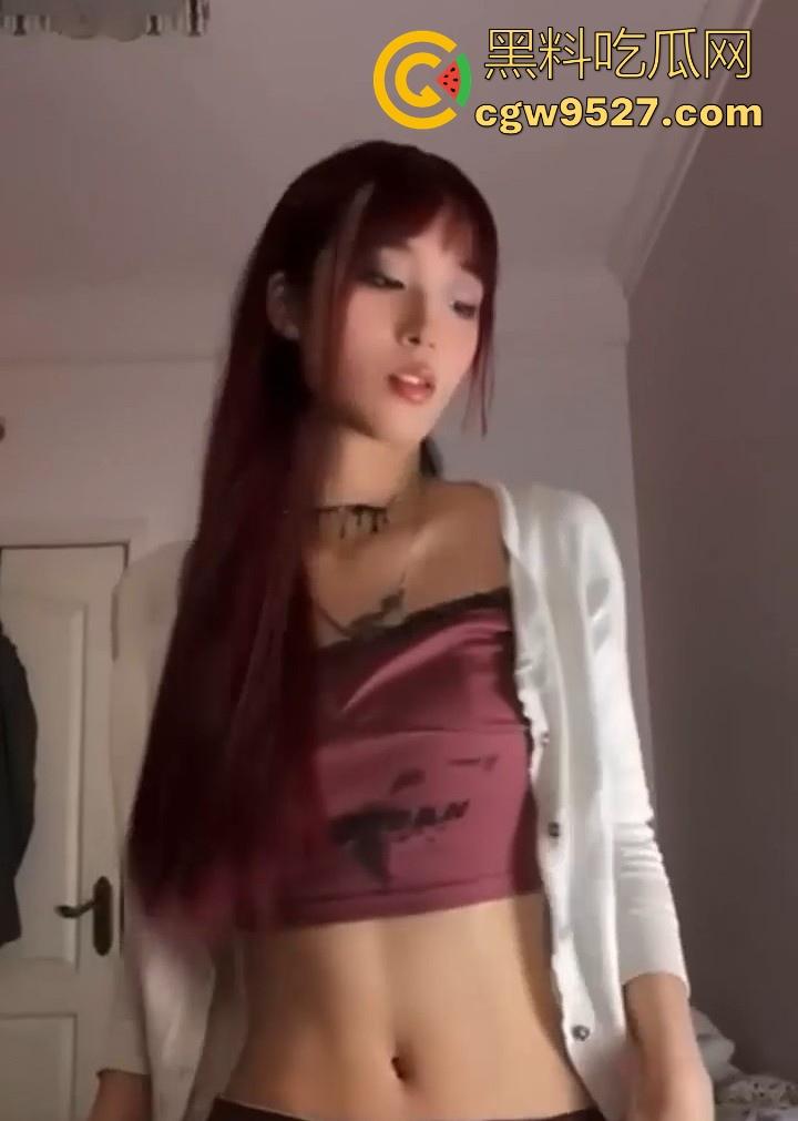 宁波工商职业学院反差小骚逼【廖葵颖】粉嫩小逼在镜头前被肆意玩弄,湿漉淫水滴落,母狗姿态尽显无疑!-1