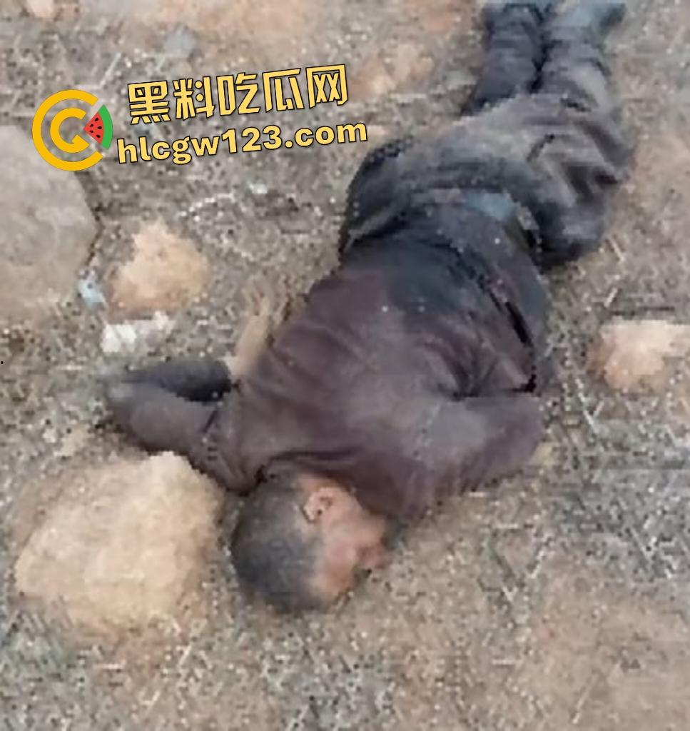 加沙暴徒踩以色列人质如蹦床!分尸虐杀血腥,扬言以色列人是孬种!-2