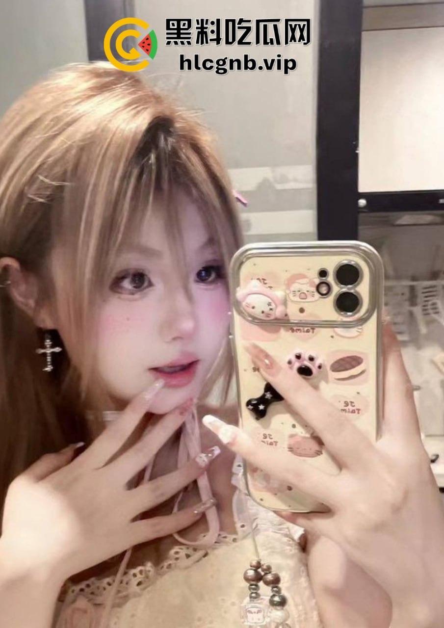 网盘自拍视频泄密!纹身反差御姐娇小却性感,爆乳晃动与男友啪啪!-1