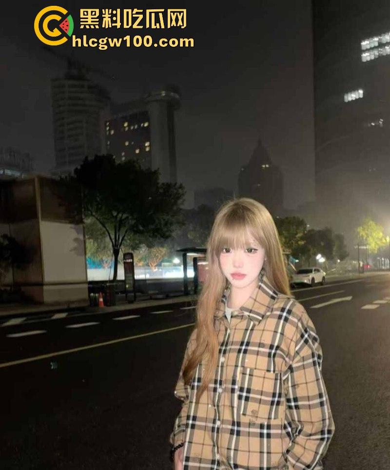 浙江理工大学20岁极品母狗【蔡静怡】调教视频流出 清纯女大背后竟是一条反差淫荡母狗-4