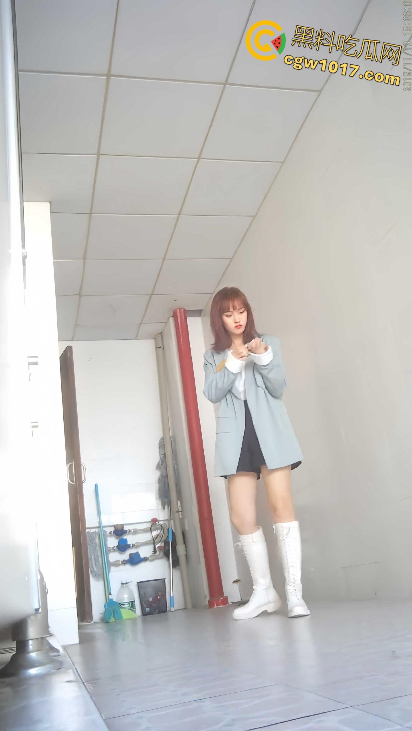 上海30岁女子被男同事厕所偷拍,第一次被女方堵门赔偿和解,第二次故态复萌,报警后却被公司要求离职 !-6