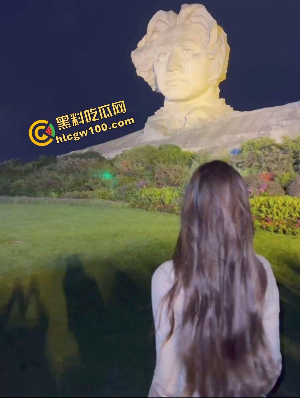 长沙岳麓区骚母狗淫荡人妻【张佩宁】绿帽奴贡献淫妻给处男,前后夹击塞满骚穴,淫乱3P独家流出!-4