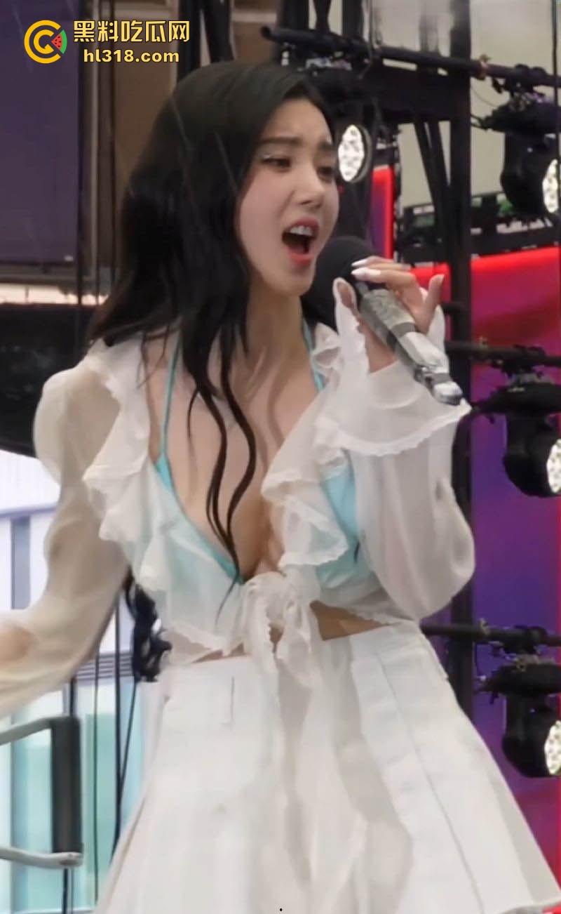 韩国水弹音乐节【权恩妃】骚浪舞蹈表演,魔鬼身材性感舞姿,巨乳随着音乐节拍而跳动,每一帧令人目不转睛!-5