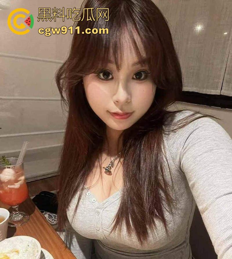 湖北理工巨乳学妹【邢佳佳】与男友约炮私密视频流出,微胖巨乳尤物深喉口交,全程露脸性爱魅惑至极!-1