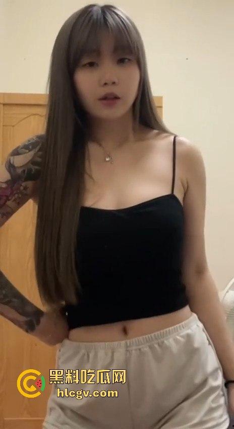 南昌花臂精神小妹【李皓钥】私密视频外流!纹身妹独自在镜头前扣逼放飞自我!-11