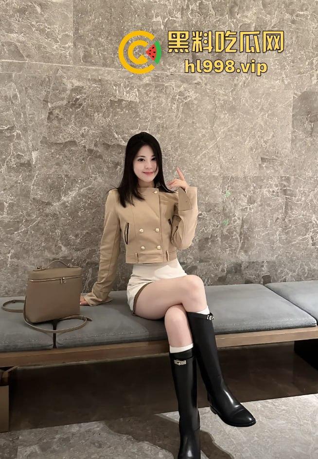 河南抖音小网红『王格格』遇上假富二代,幻想成阔太结果被骗光身子,做爱视频流出真是人财两空!-9