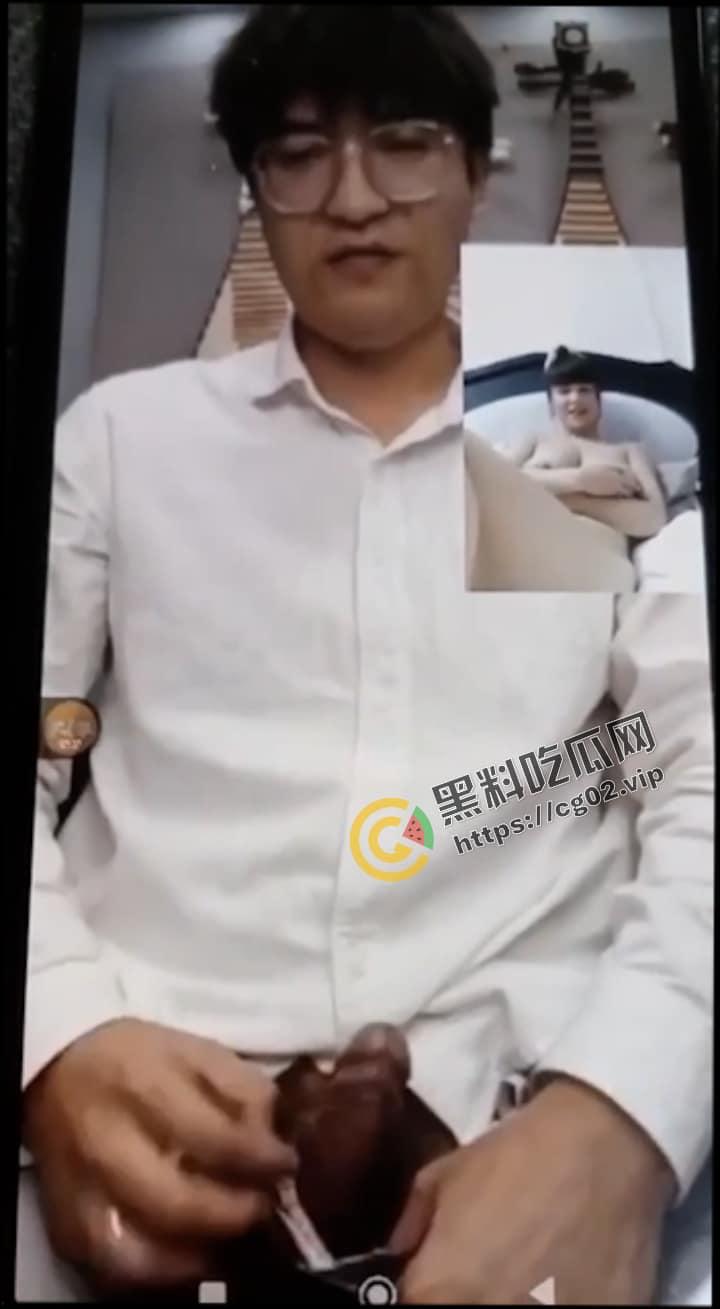 开盒曝光!抖音【会一点琵琶的邵老师】真名邵挺 有家事且女儿刚四个月的情况下 勾引学员 裸聊打飞机 视频曝光!-7