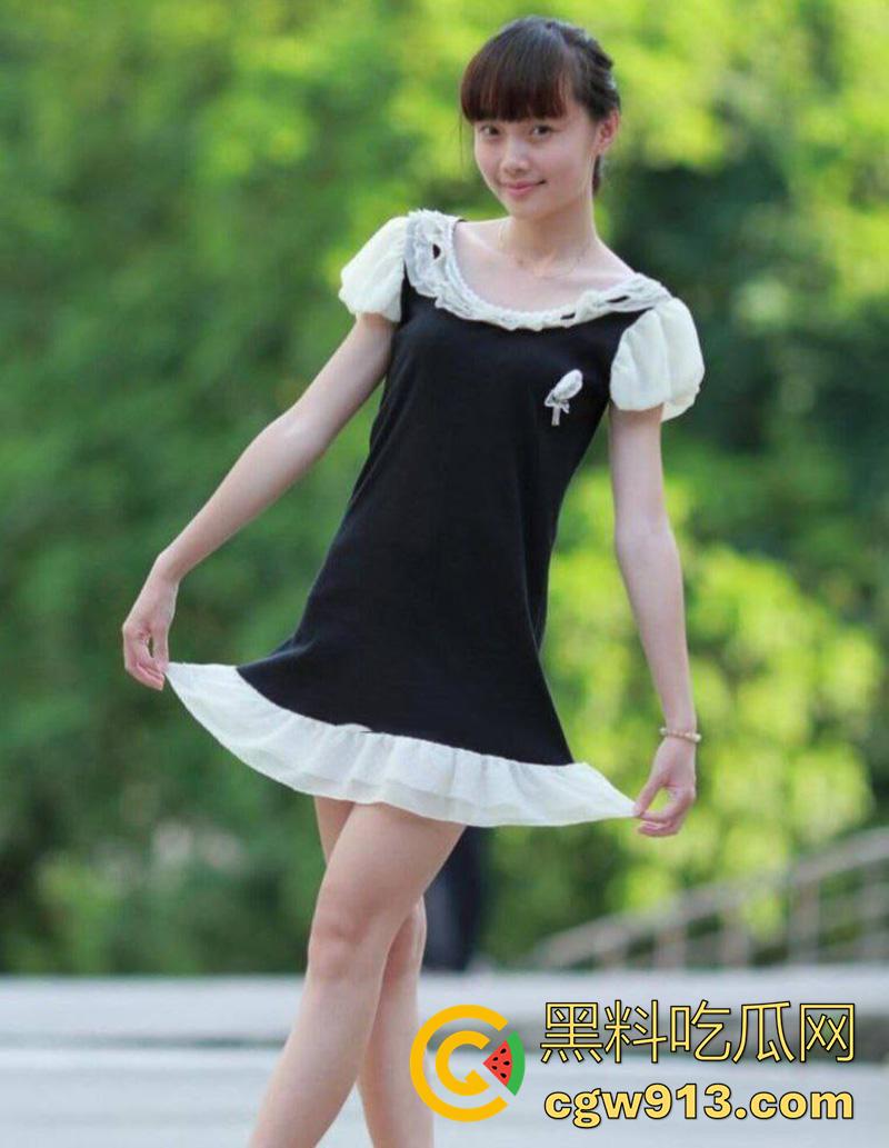 广西技术学院反差婊【陈嘉】,肌肤白嫩颜值清纯,私下却是骚母狗一只,被调教跪地口交啪啪!-1