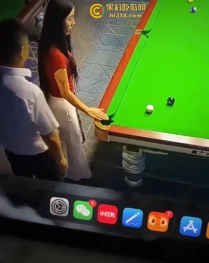 打台球陪练是个借口,陪睡才是真实目的,玩得不是台上那几颗球,而是美女教练的那两颗~还有如何进洞!-3