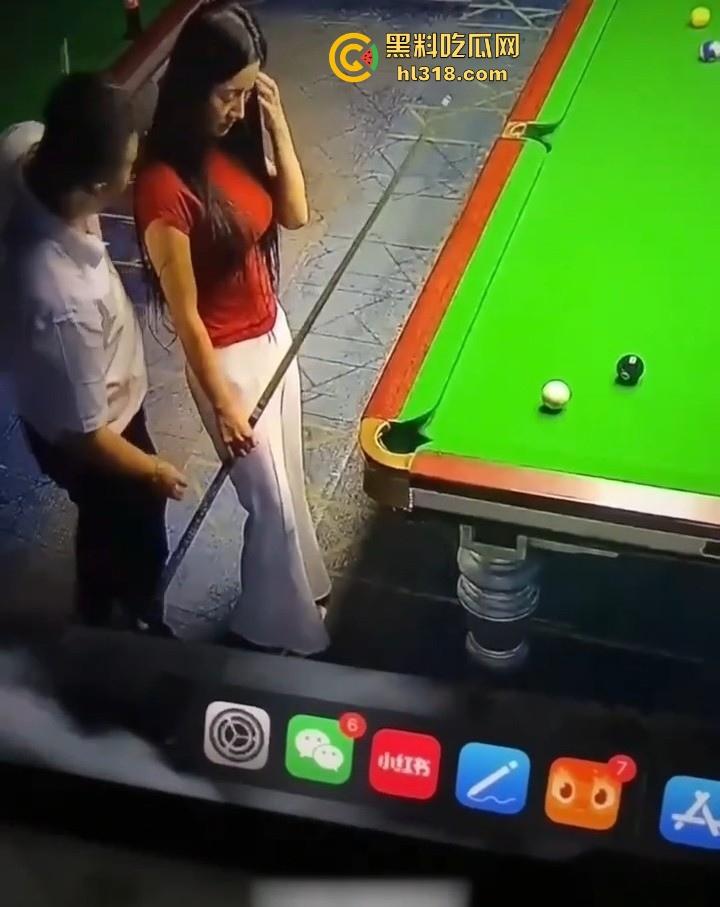 打台球陪练是个借口,陪睡才是真实目的,玩得不是台上那几颗球,而是美女教练的那两颗~还有如何进洞!-5