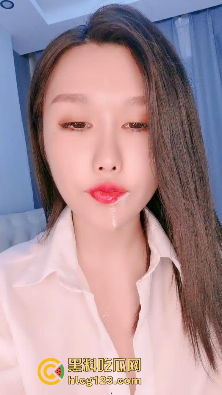 很顶!【半糖主播尼尼子】最新高价定制私拍 精液灌肠 道具插逼 潮喷女神-1