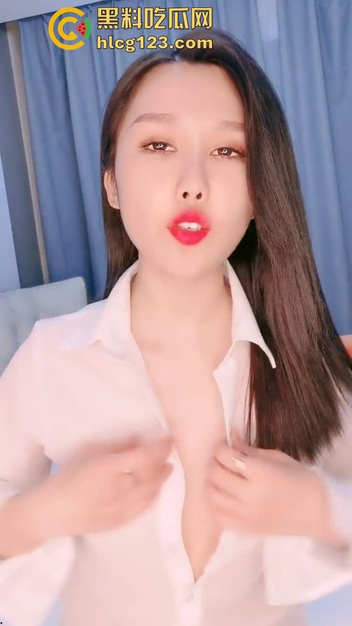 很顶!【半糖主播尼尼子】最新高价定制私拍 精液灌肠 道具插逼 潮喷女神-2