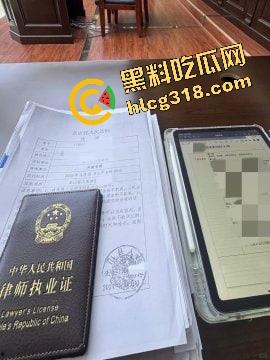 95后女律师白天开庭判案,晚上外网当职业装福利姬,法庭正义使者秒变深夜咯咯哒,打官司送一炮!-3
