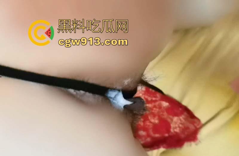 狠操饥渴难耐风骚婶婶,今天终于等到机会,猛插后入无套内射,骚穴白浆决堤涌出!-6