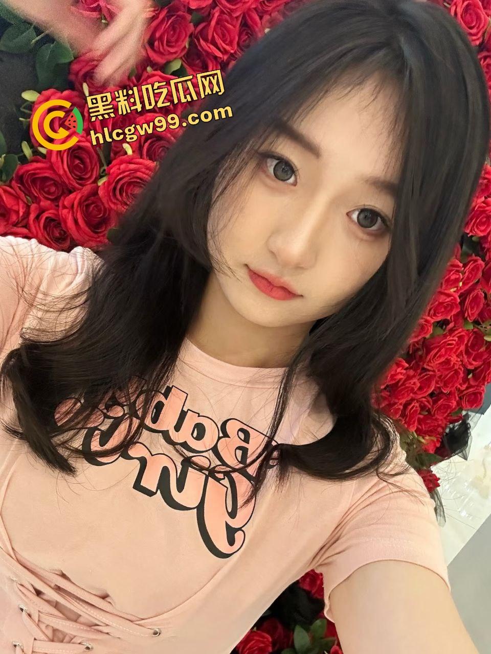 四川达州社会骚鸡【张雅】没工作于是下海做鸡,首次约炮就深喉口爆中出骚逼!独家曝光流出!-1