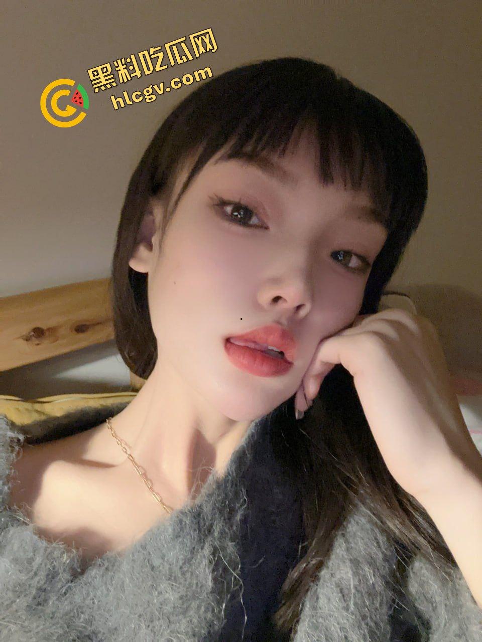 山西阳泉盂县反差小姐姐『高雅丽』黑中带粉的鲍鱼忒美 与男友酒店开房口爱!独家流出!-1