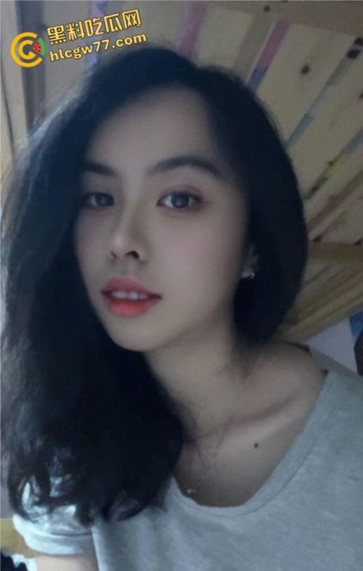 中山电科大【曾嘉仪】香艳视频泄露!清纯学妹被会计老色棍操得浪叫连天!-1