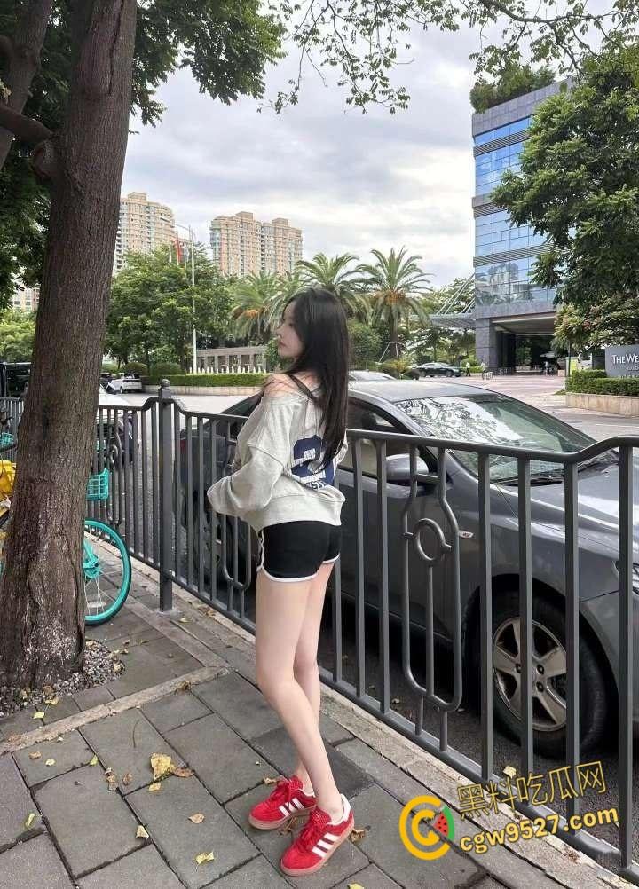 妹妹探望生病的哥哥,决定帮哥哥放松放松身体,性感肉丝玉足足交,被哥哥后入暴力抽插粉穴 !-2