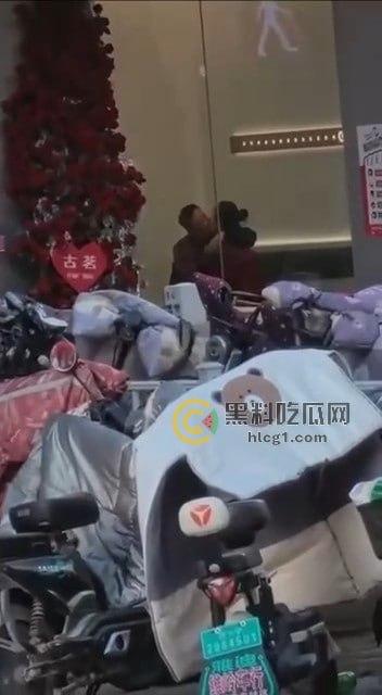 古茗店内惊现口爆老板，员工地下车库车震，梁山龙城广场沸腾了！-3