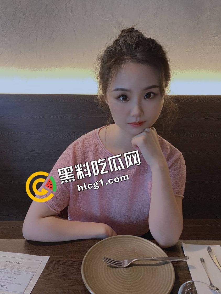 成都饥渴幼教 含住大屌疯狂吞吐 吃精高手 小穴特写被射满爆浆-1