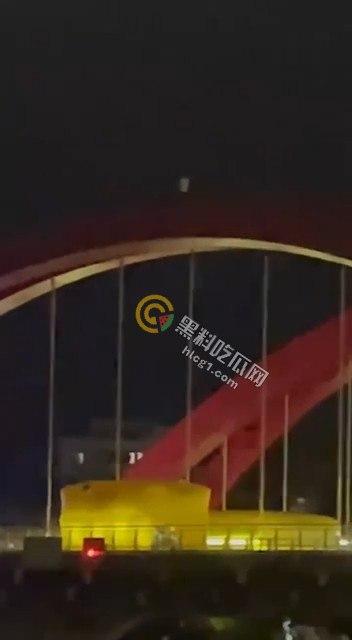 广州增城凌晨惊魂:男子桥上徘徊至凌晨,跳桥自尽引发热议-4