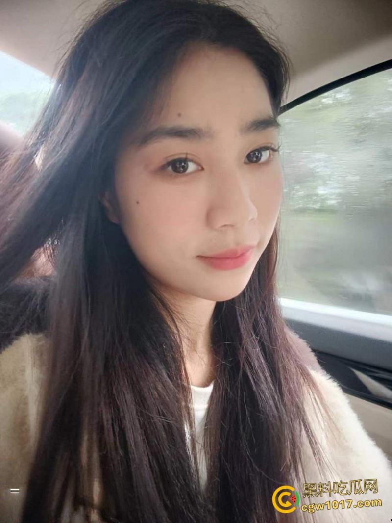 高颜值反差舞蹈生,难以抵抗金钱诱惑成为金主性奴,胯下侍奉爆筋肉棒,害羞的说只允许拍这一次,口技十分了得 !-1