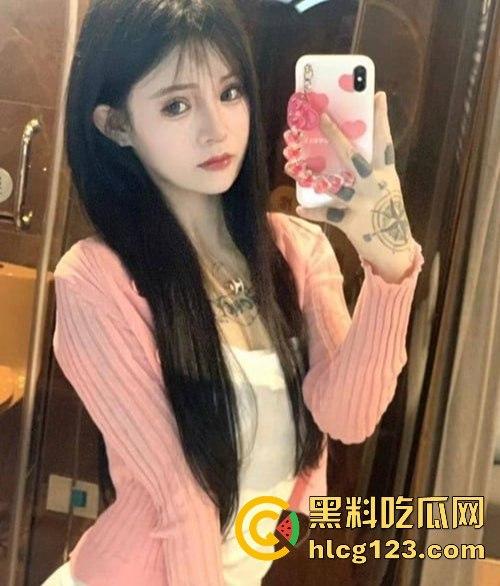 京城富二代带领车模开房大戏!多位女神级车模全裸跪地求操!花式调教让她们高潮迭起,嘴里全是求再操!-1