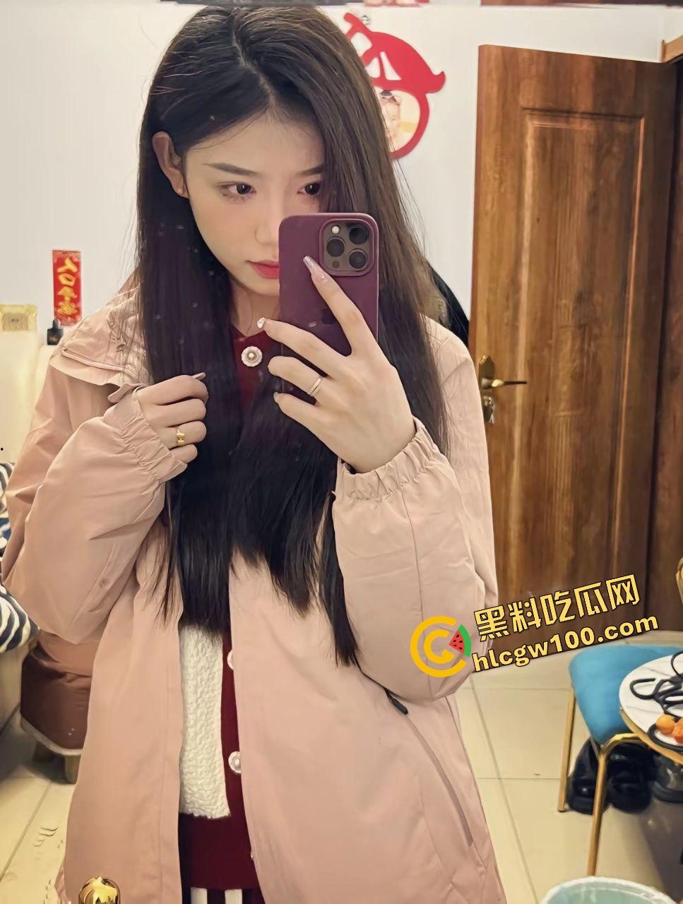 邯郸学院反差骚母狗【林佳颖】配合绿帽男友3P前后夹击,深喉口爆暴力后怼骚穴!独家曝光流出!-4