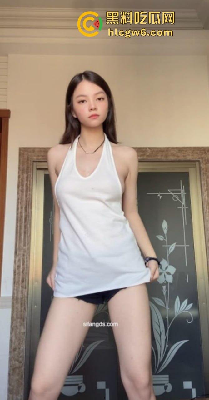 私房独家定制极品身材福利姬【安慕曦】最新作品 大尺度无特效露脸裸舞 值得推荐!-1