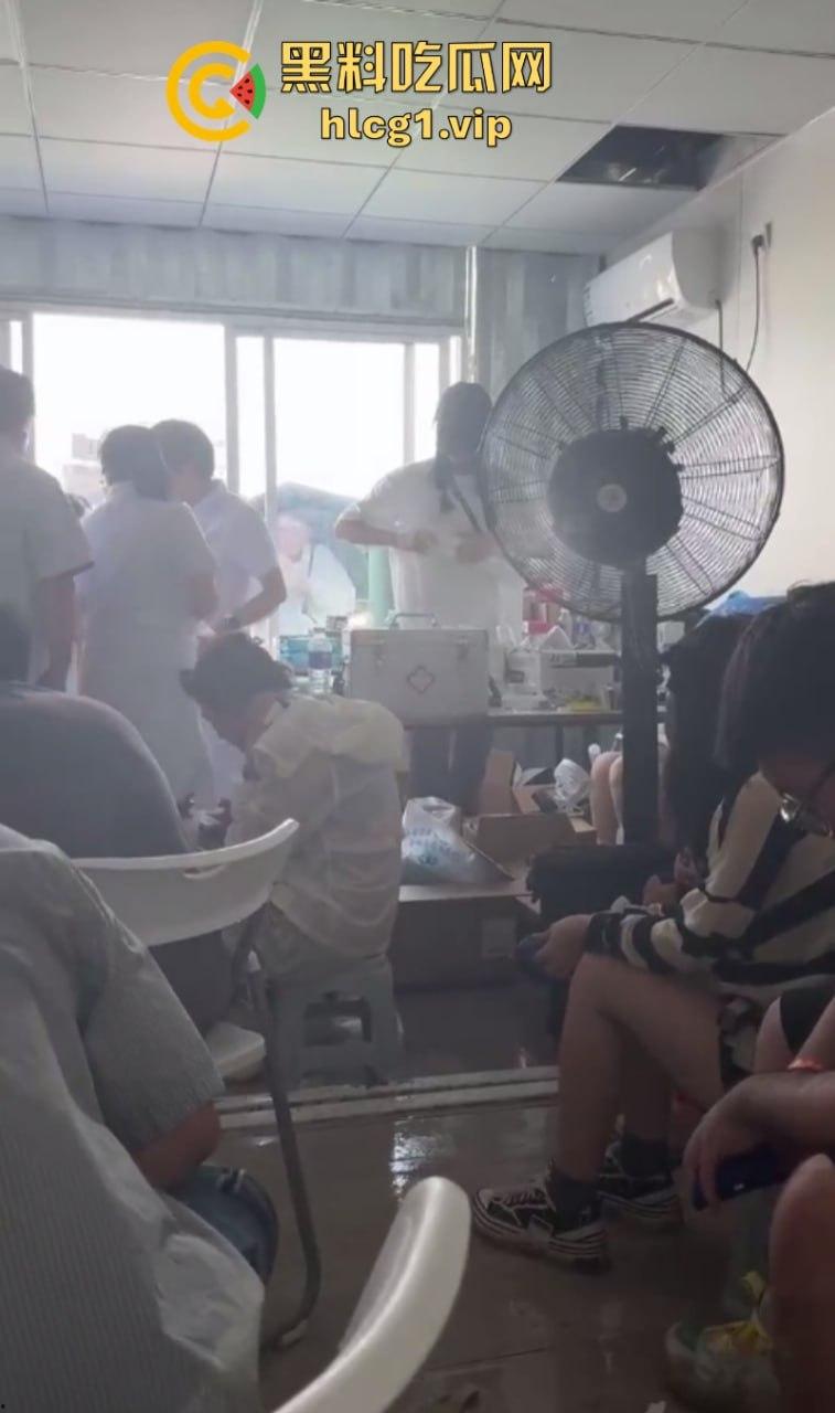 管杀不管埋啊!常州长荡湖芒禾音乐节 真是花钱找罪受 物价超贵还有人摔骨折!-11