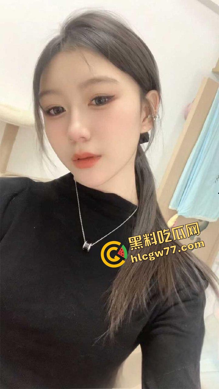 上海艺术设计学院的校花【夏宸玥】实锤拜金狗,富二代酒店蹂躏调教,宿舍自拍插棒成全校精盆公交车!-3