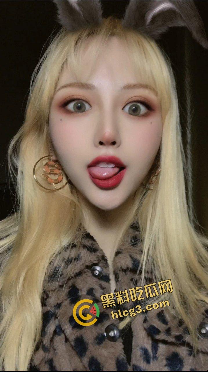 91顶级淫荡人妻『小蓝』模特身材 完美炮架!金主SM调教车震各种爆操 大合集淫荡展现!-1