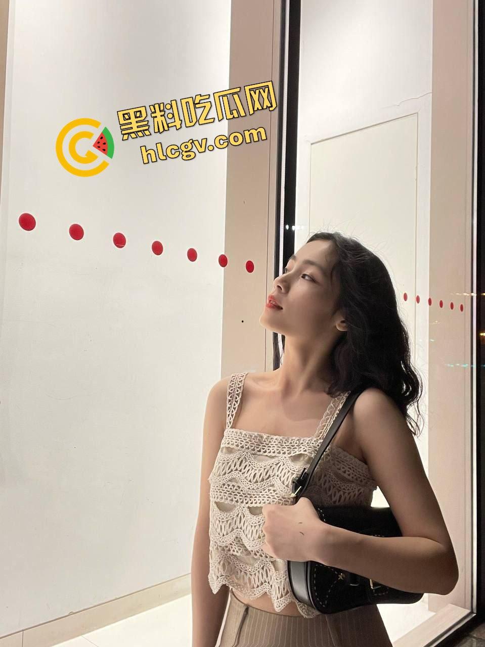 网友独家投稿真实曝光!湖南岳阳00后反差母狗『郑芯甜』与前男友性爱视频遭泄密 骚贱现场即刻呈现!-3