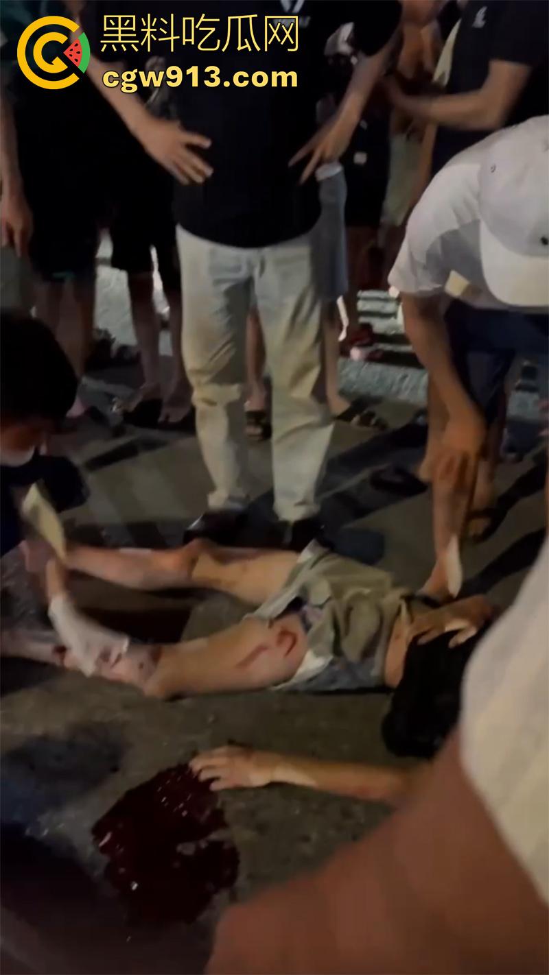 小伙骑摩托车夜晚狂飙，车辆失控撞上对面来车，女友当场飞出死亡，小伙自己全身骨折，看着都疼！-5