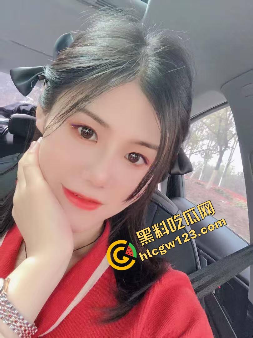 什么叫骚逼整活届的活教材?看完这位熟女的骚技,你就知道什么叫经验不是白长的!-2