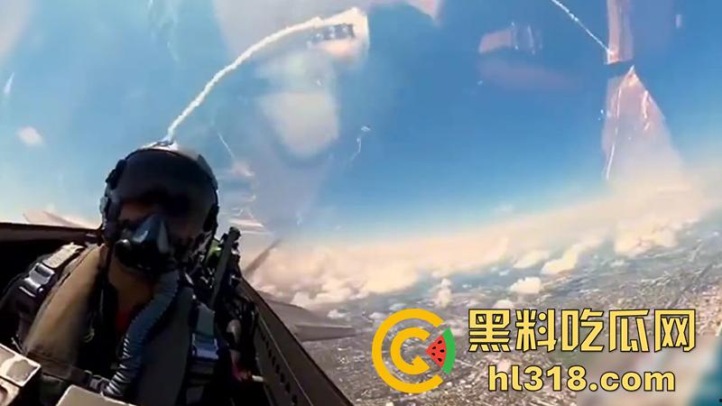 美军女兵【Evelina】,为了吸粉竟然开战斗机,在东京上空放烟花,这要是火了是不是能炸靖国神社了!-7