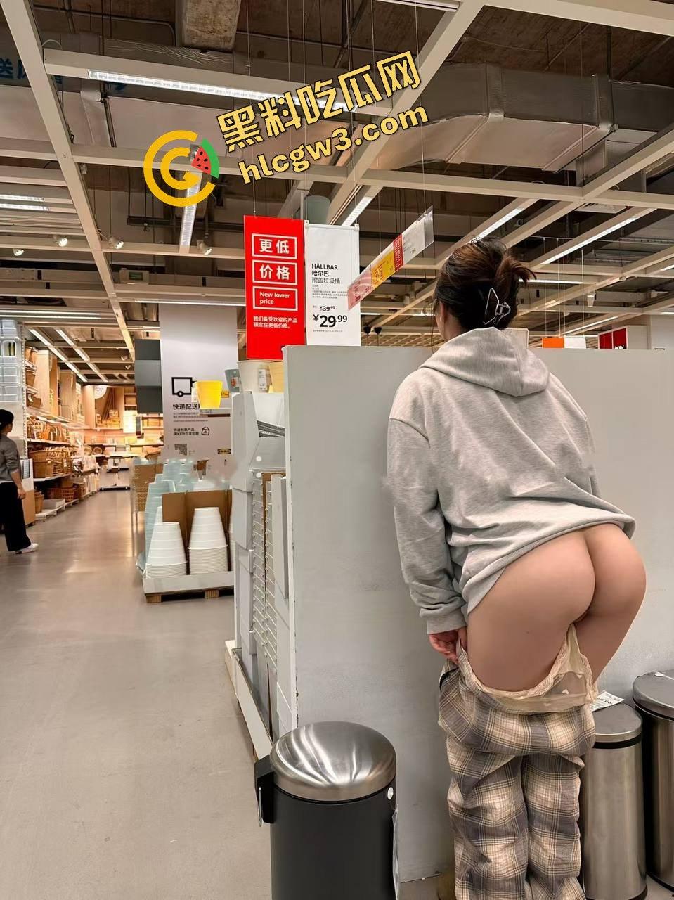 云南大理反差婊人妻母狗『廖嘉艺』丸子头大雷女神 商场露出浴缸激情!独家流出!-1