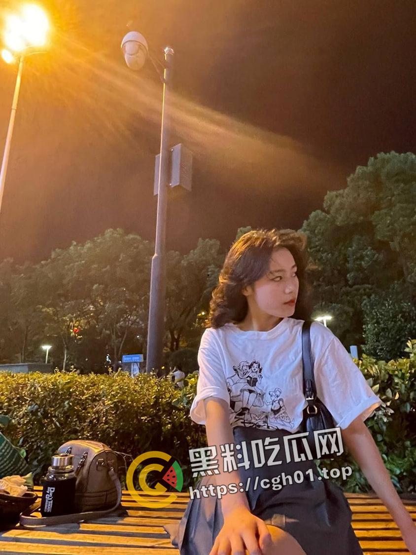 安徽农业大学小母狗 清纯小美女分手后被渣男流出私密视频 长腿玉足 真是暴敛天物-3