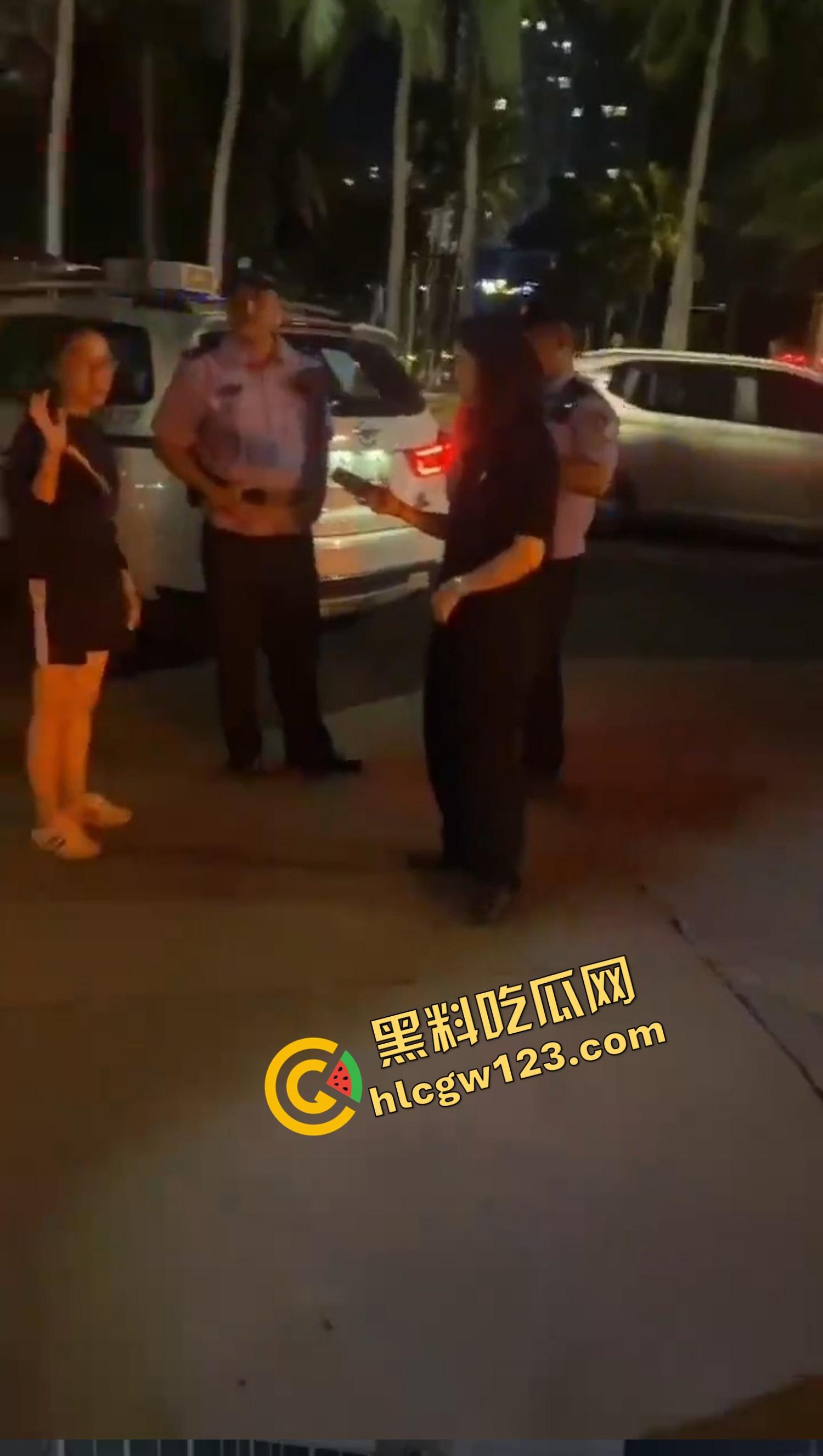 海南海口宝马车拖行小猫致死,群众当街怒吼追车,司机被围送派出所,这是碾压良知!-6