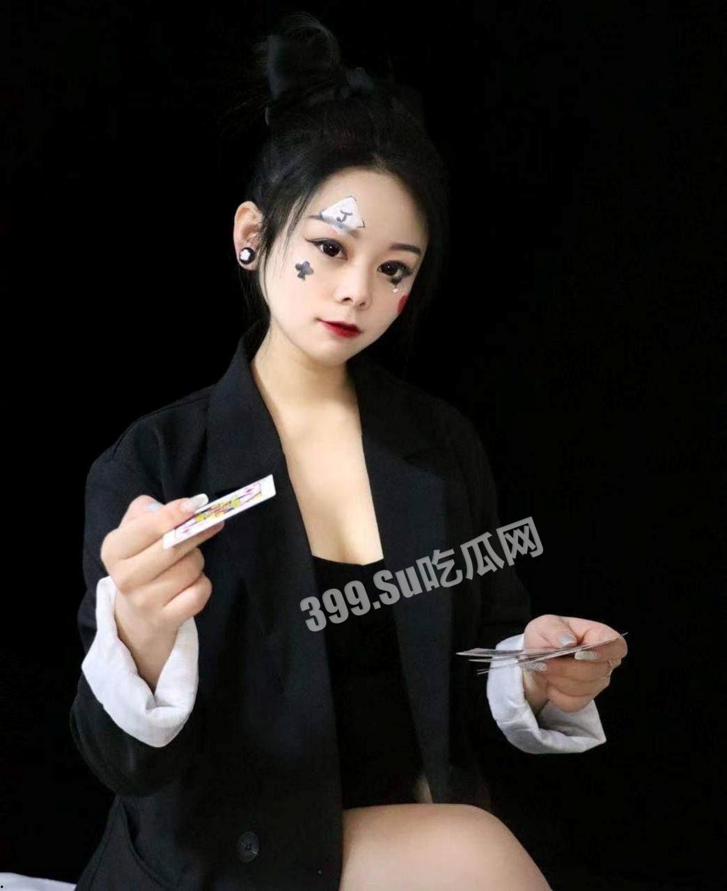 网友投稿 可爱型熟女人妻 裸聊自拍视频被渣男曝光-5