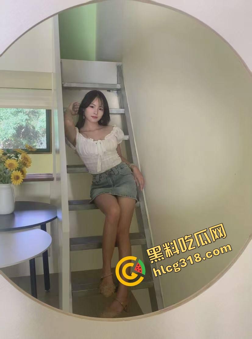 骚逼就是骚逼,偷吃被干到高潮,整个身子都在颤,青春就是要玩得狠一点!被操成母狗有什么丢人的?-1