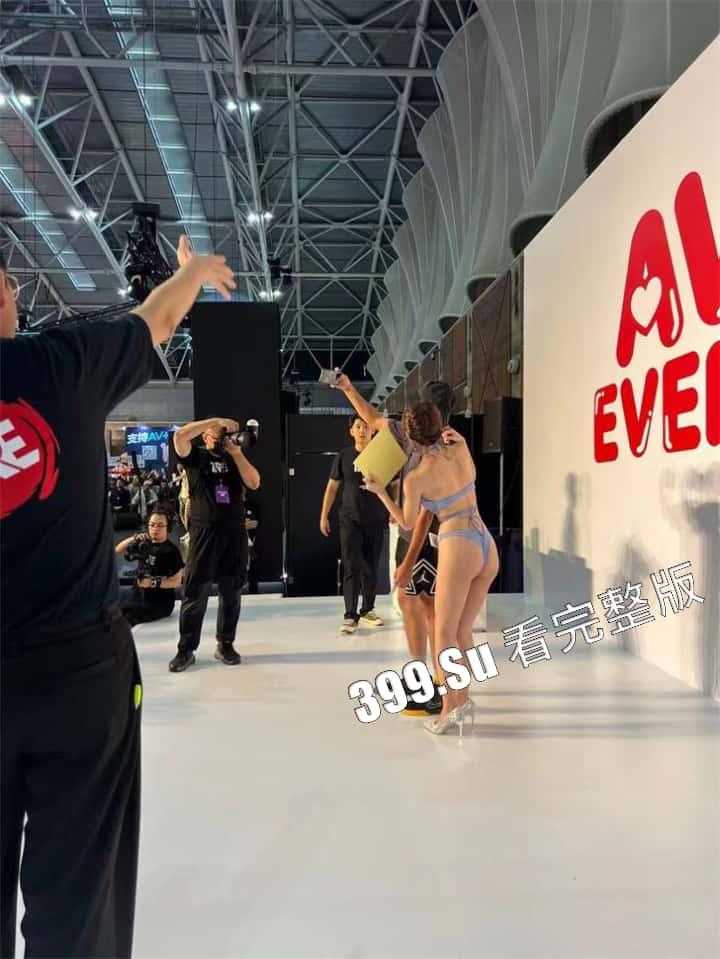 台湾成人展  最熟悉的陌生人在台吸引15万学生前去朝圣，台媒爆出AV女优在台卖淫价格 桥本有菜两炮高达144万（附活动现场海量高清照和视频合集）-93