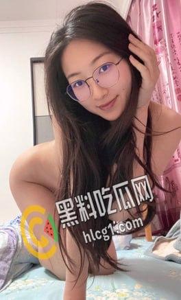 反差纯情女大学生 Ahri0716的放荡生活合集!全裸秀无毛一线天嫩穴展露无余!-9