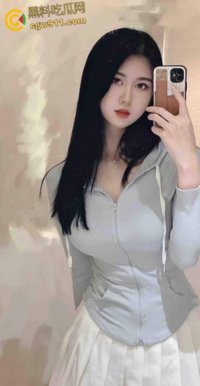 江西财经大学校花【杜菲菲】,约炮不雅视频泄露,戴手铐撅臀被无套爆操,颜射口爆淫照流出,纯纯的反差母狗!-2