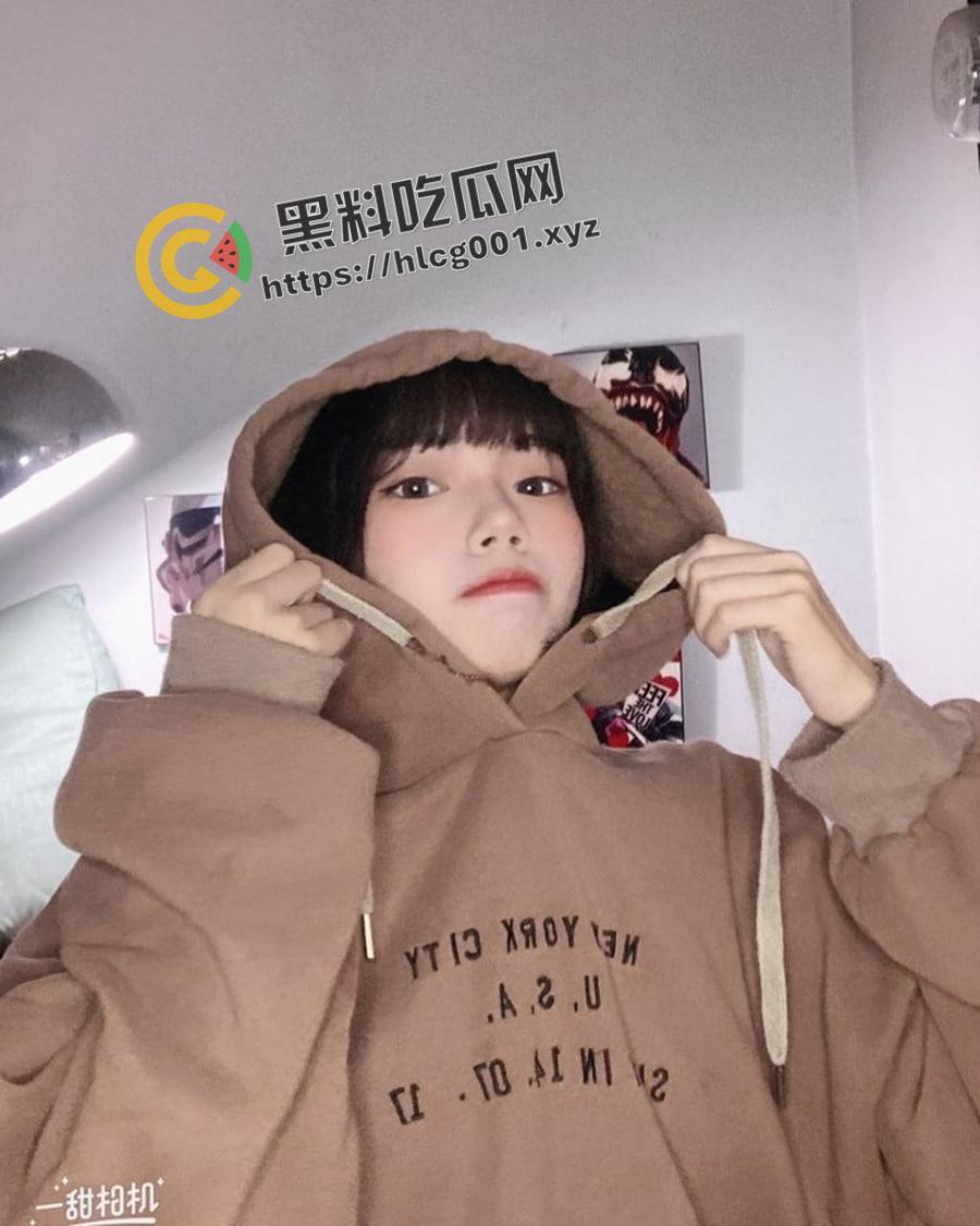 贵州职业技术学院翘臀精神小妹 极品炮架 后入狂喷 这怕不是属水枪的 做爱视频被前男友流出-2