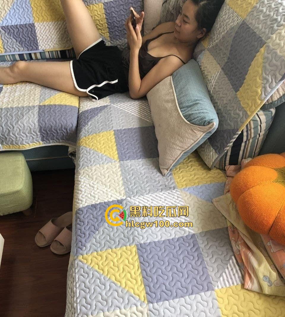 虎逼崽子偷拍亲妈裸照换王者荣耀皮肤,群里卖裸照赚零花钱,打的菜还要皮肤!-14